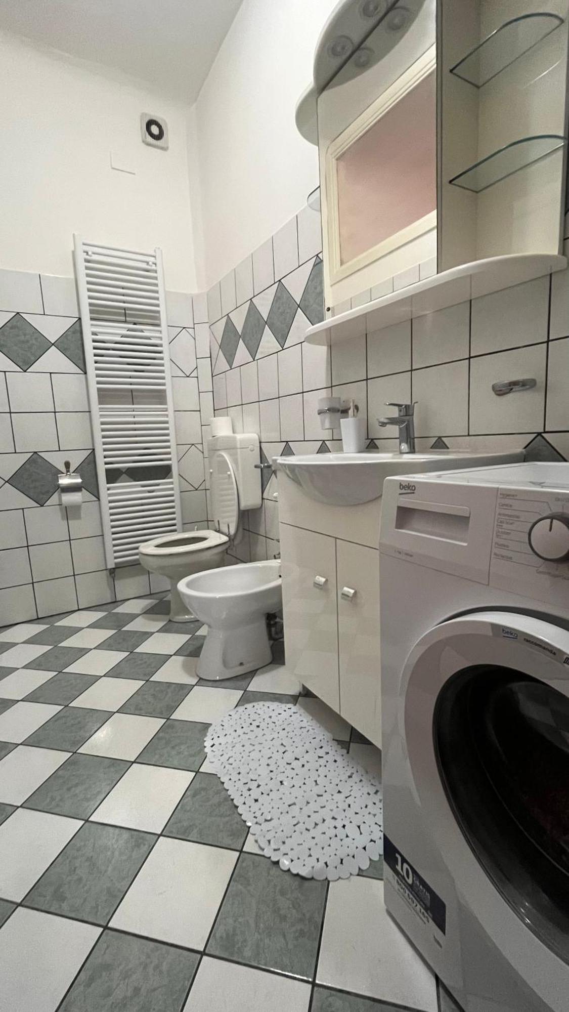 Apartment City Center Триест Екстериор снимка